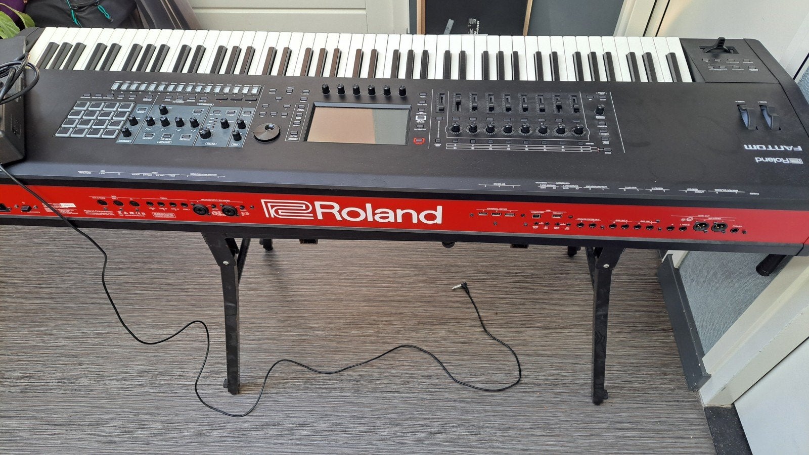 Roland Fantom 8 Workstation Synthesizer + Flightcase, Ophalen, Zo goed als nieuw, 88 toetsen, Roland