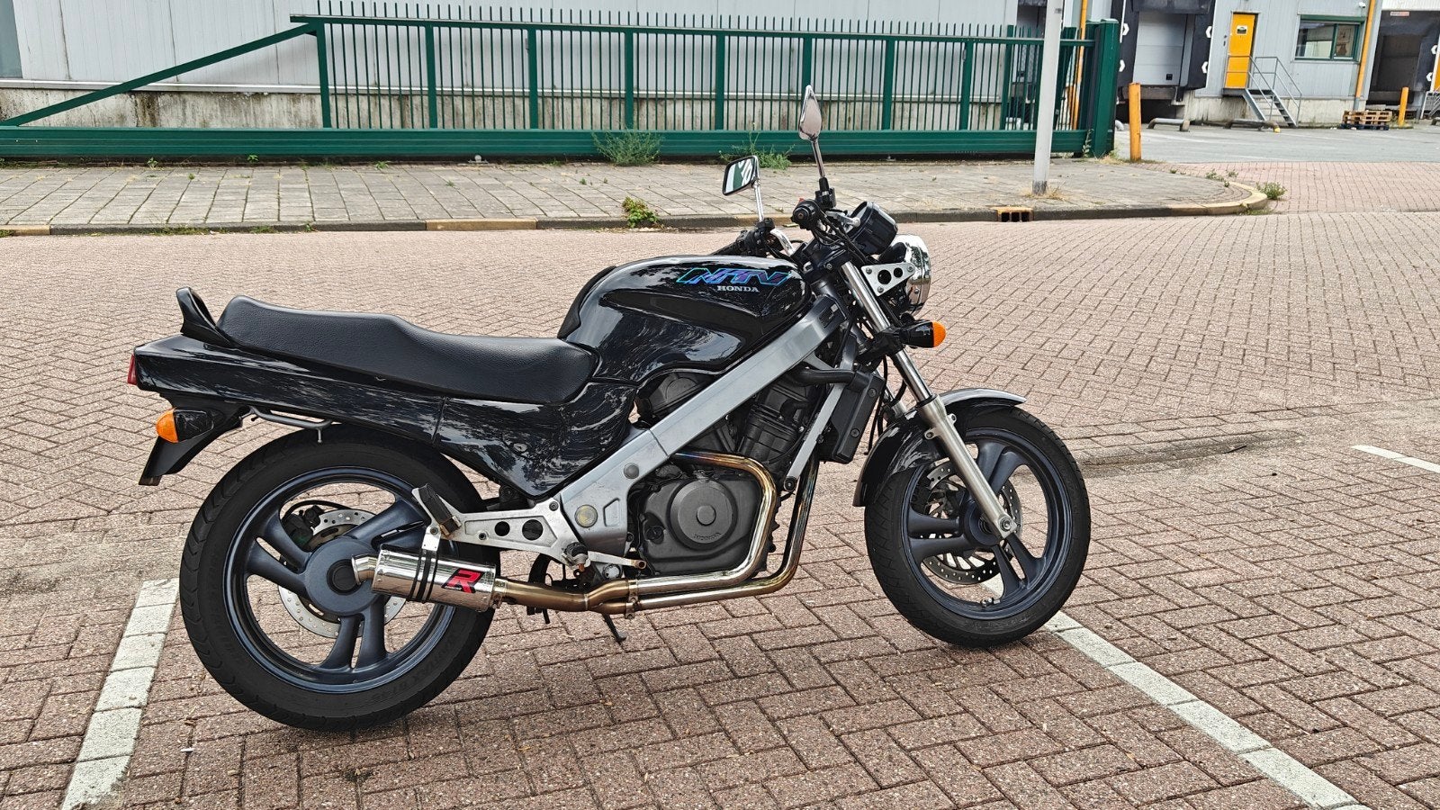 Honda NTV 650, Handvatverwarming, 2 cilinders, Occasion, Motorrijbewijs A