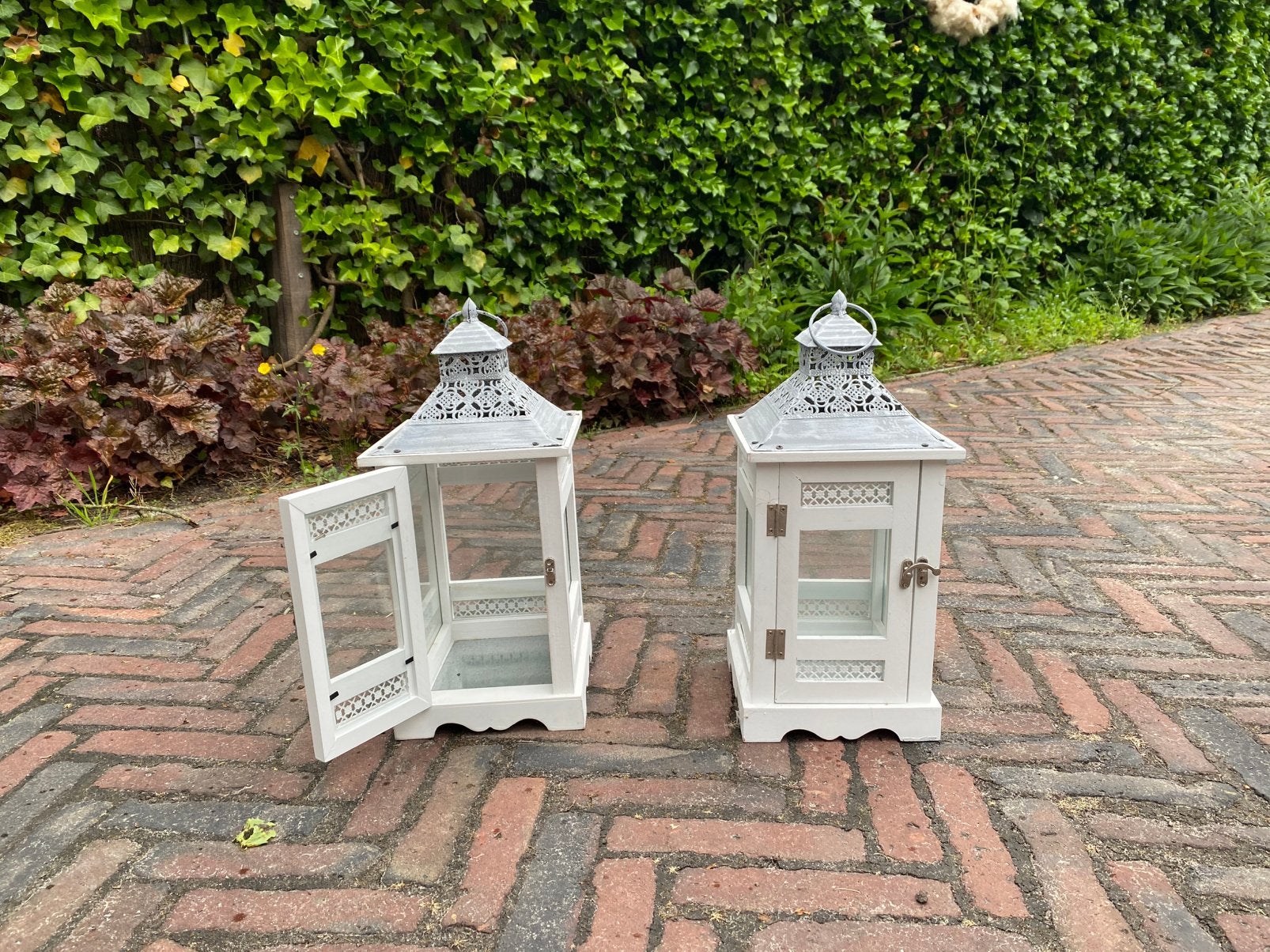 2x.   Windlicht €30,-, Ophalen, Gebruikt