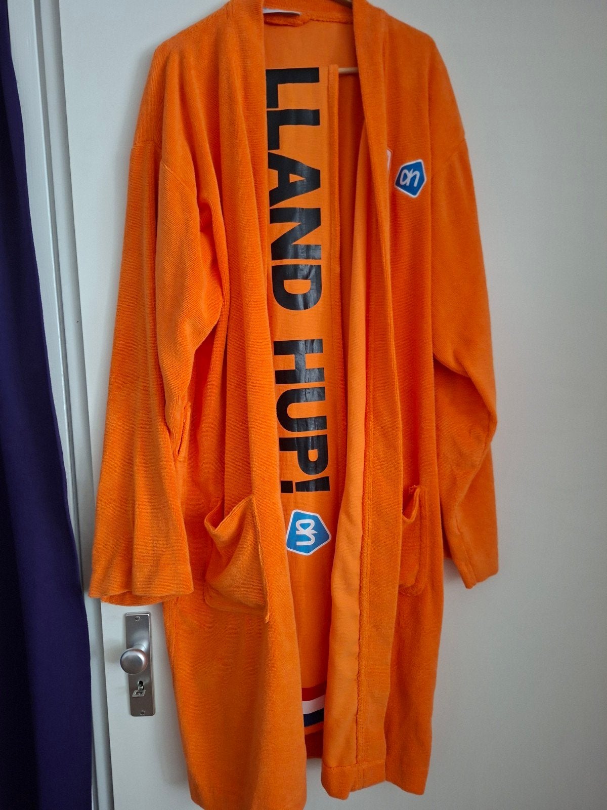 Oranje WK badjas. L/ XL. zgan, Ophalen, Zo goed als nieuw, Maat 56/58 (XL), Oranje of Koningsdag