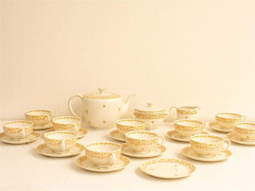 28 delig konigl pr tetton koffie servies 29172, Ophalen of Verzenden, Gebruikt, Aardewerk, Bord(en)