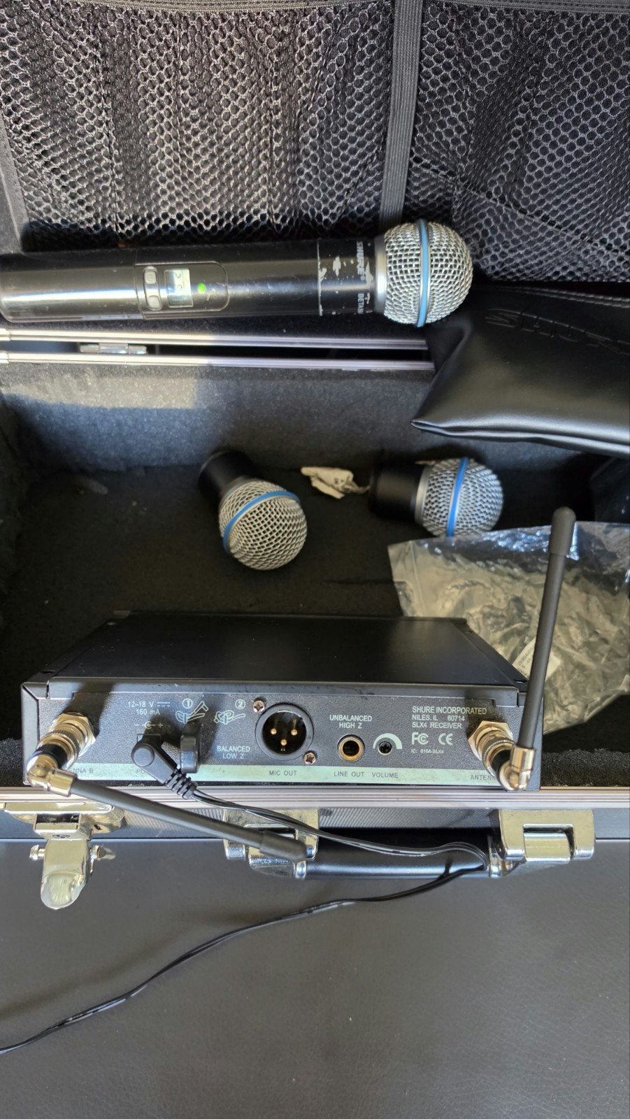 Shure SLX4 Draadloos Microfoonsysteem met Beta 58A, Muziek en Instrumenten, Ophalen of Verzenden, Gebruikt, Zangmicrofoon, Draadloos