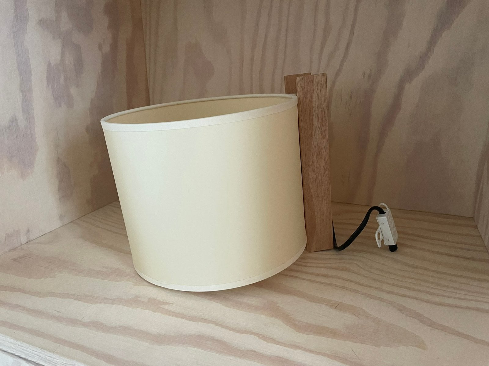Santa & Cole TMM wandlamp - beige met houten frame, Ophalen of Verzenden, Zo goed als nieuw