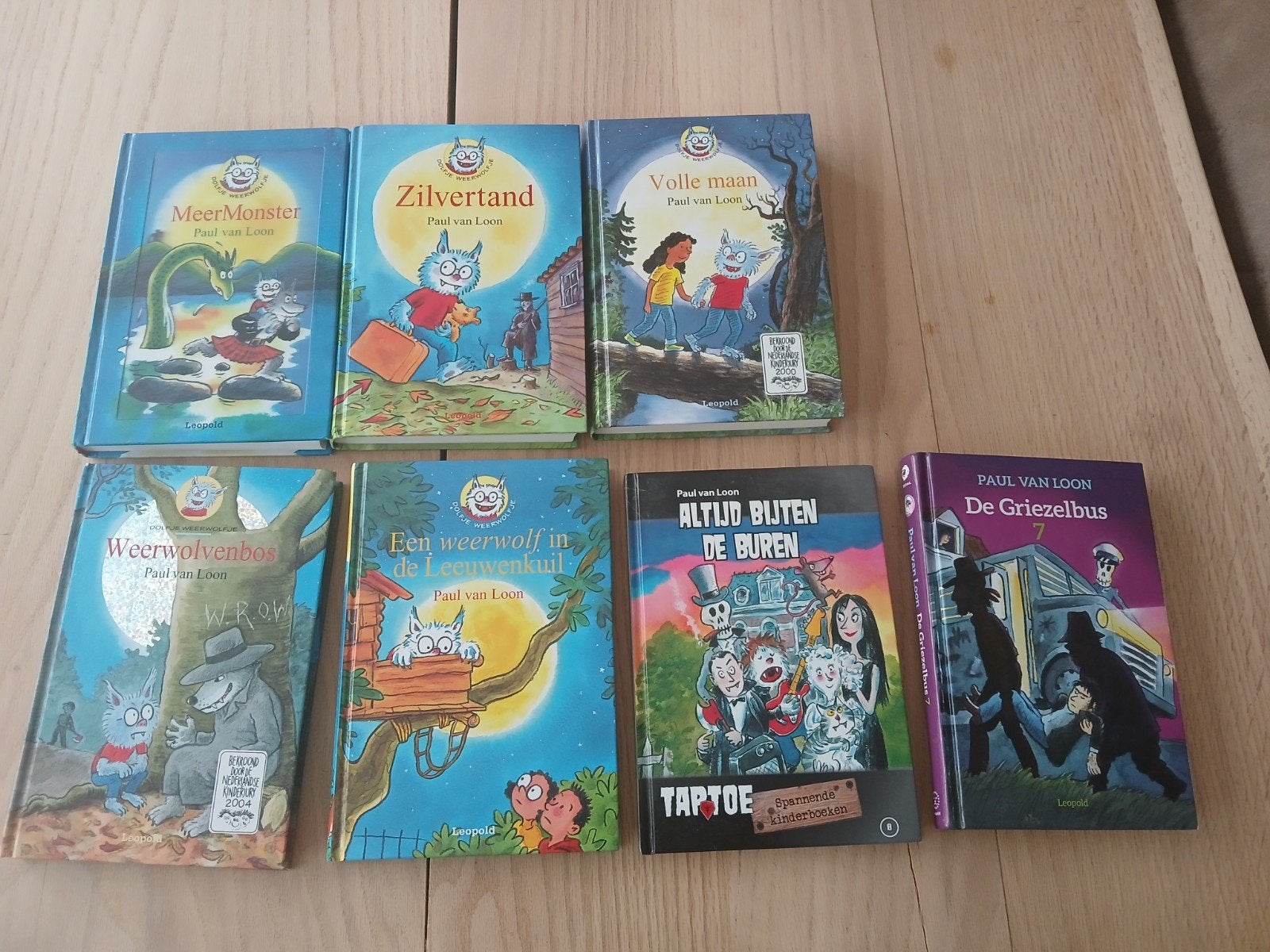 Paul van Loon - Dolfje Weerwolfje/De Griezelbus, Boeken, Ophalen of Verzenden, Gelezen, Paul van Loon, Fictie algemeen