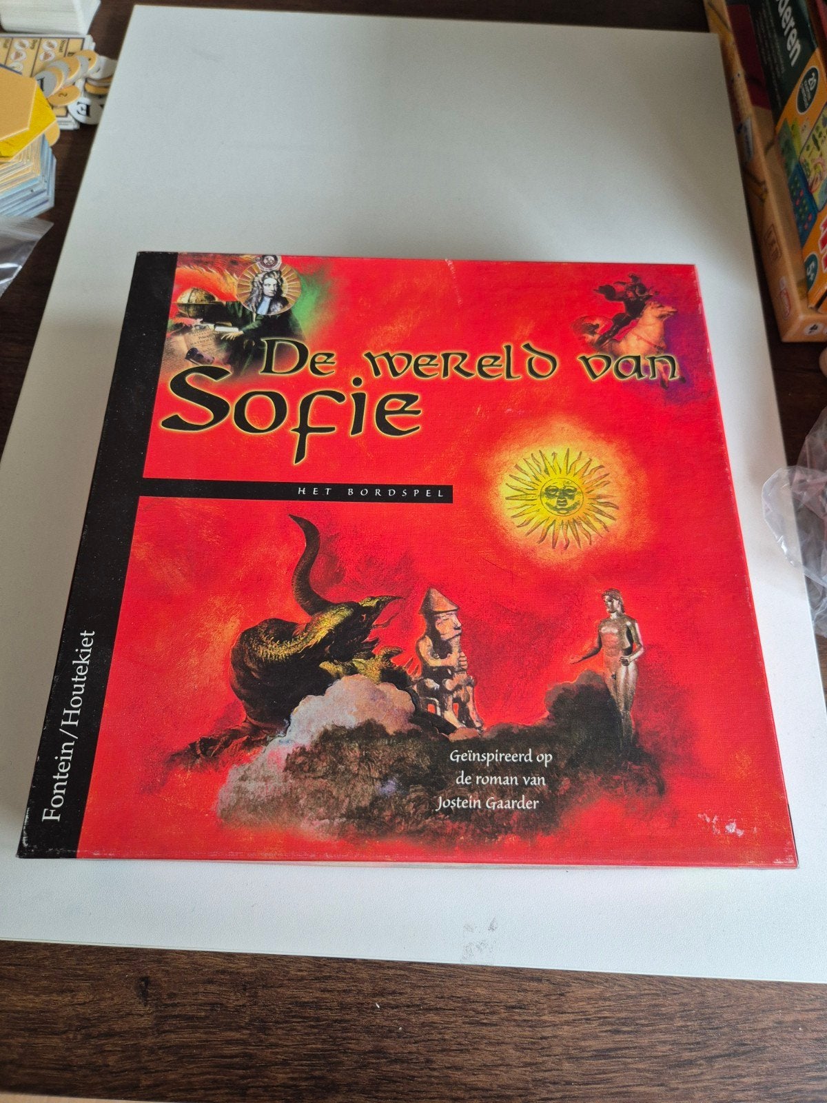 De Wereld van Sofie Het Bordspel - Filosofisch Avontuur, Drie of vier spelers, Ophalen of Verzenden, Zo goed als nieuw, Fontein / Houtekiet