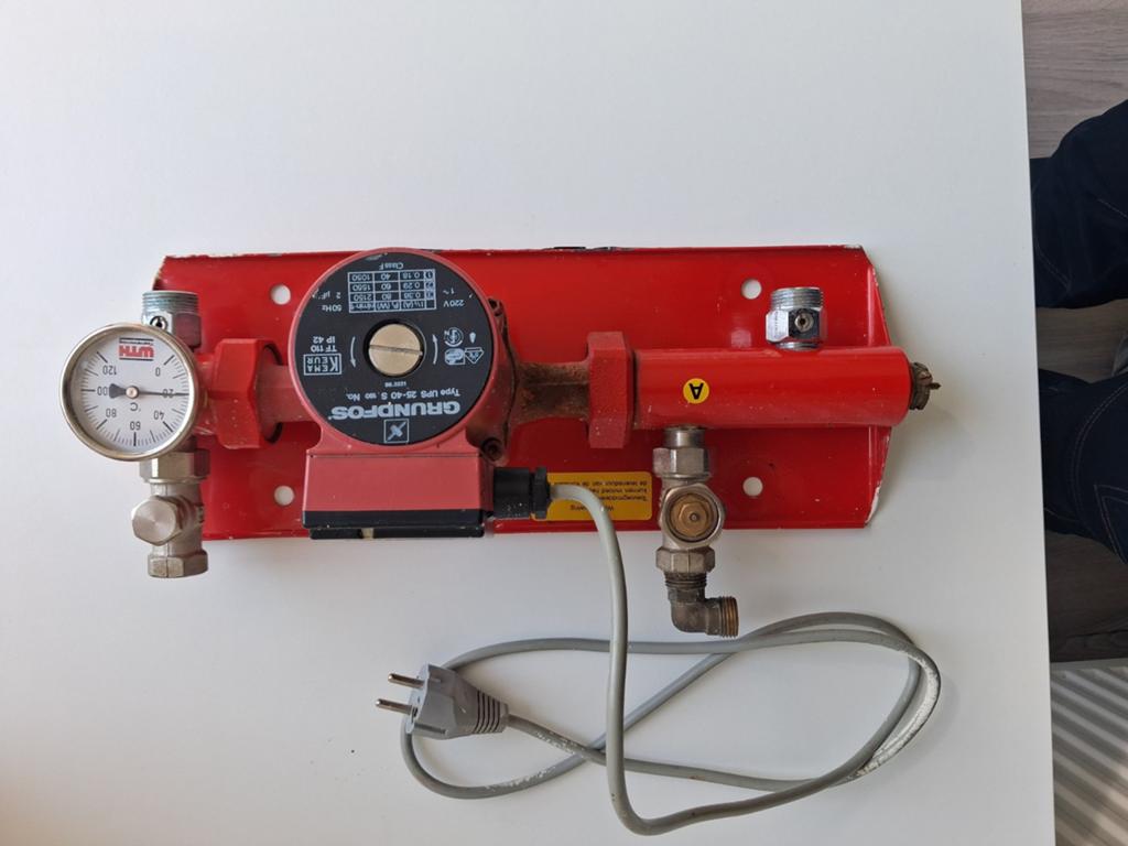 Grundfos UPS 25-40 S 180 Vloerverwarmingspomp, Ophalen of Verzenden, Zo goed als nieuw, Overige typen