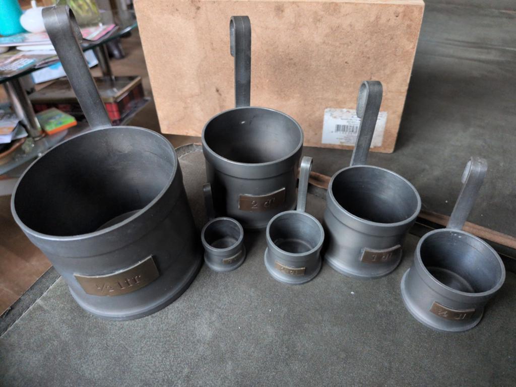 Set van 6 tinnen maatbekers - Vintage en decoratief, Ophalen of Verzenden
