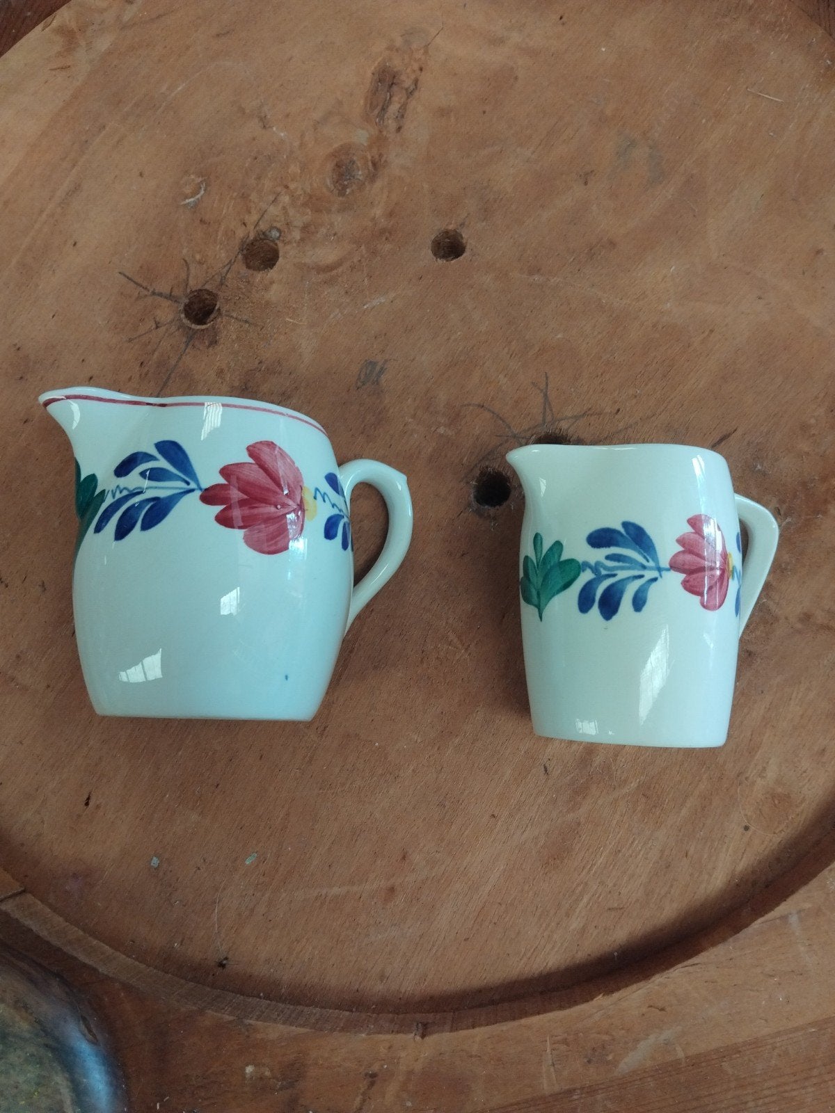 2 boerenbonte melkkannetjes, soc.cer en P Regout, Antiek en Kunst, Antiek | Keramiek en Aardewerk, Ophalen of Verzenden