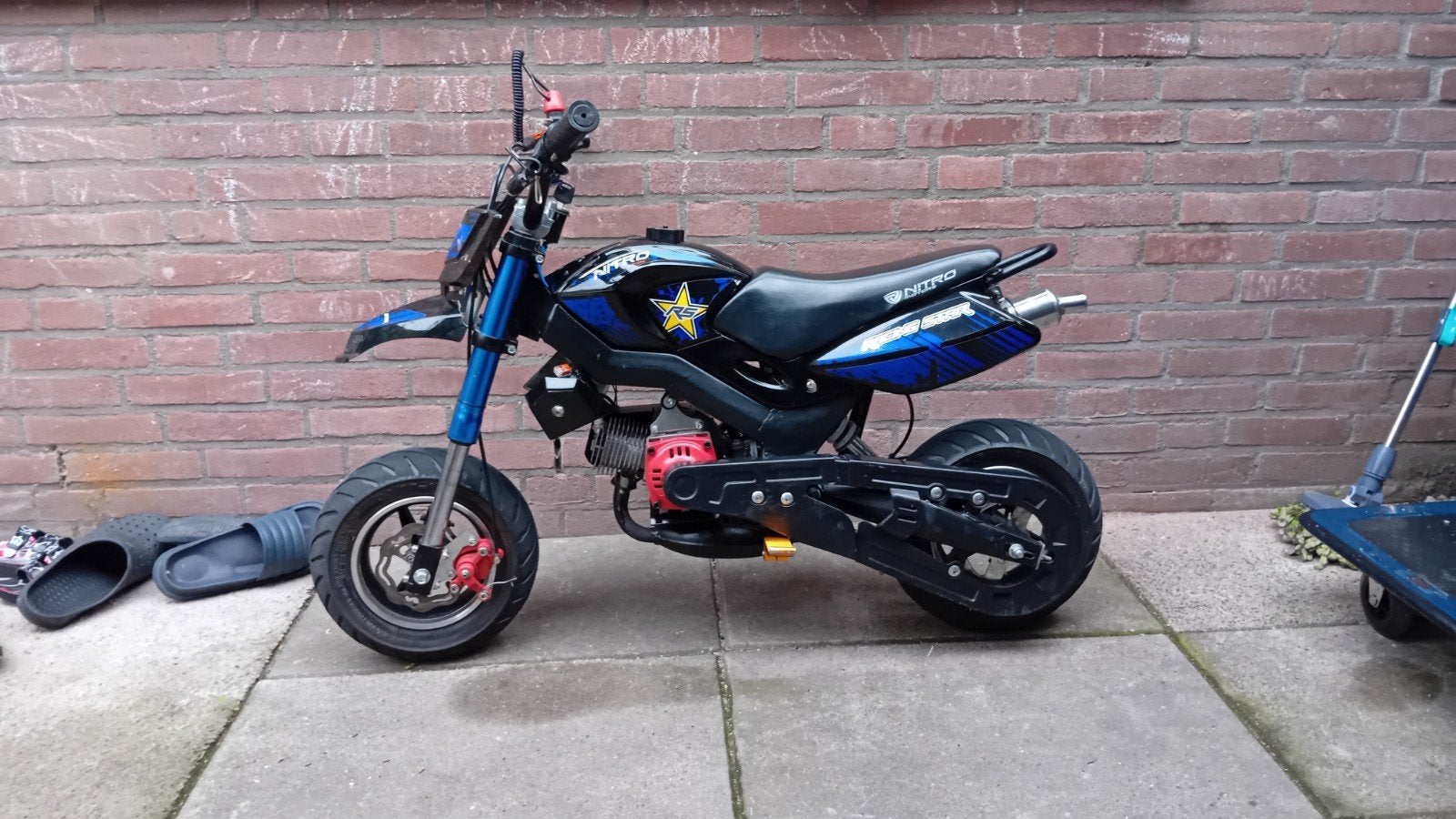 TE HUUR 25 EURO PER DAG!!!, Fietsen en Brommers, Minibikes, Midibikes en Pitbikes, Ophalen, 49 cc, Nitro Motors, Schijfrem
