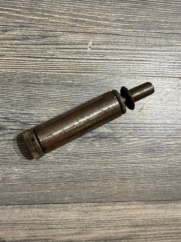 Duitse K98 staal Oliebuisje WW2, Verzamelen, Militaria | Tweede Wereldoorlog, Ophalen of Verzenden, Landmacht, Duitsland, Overige typen