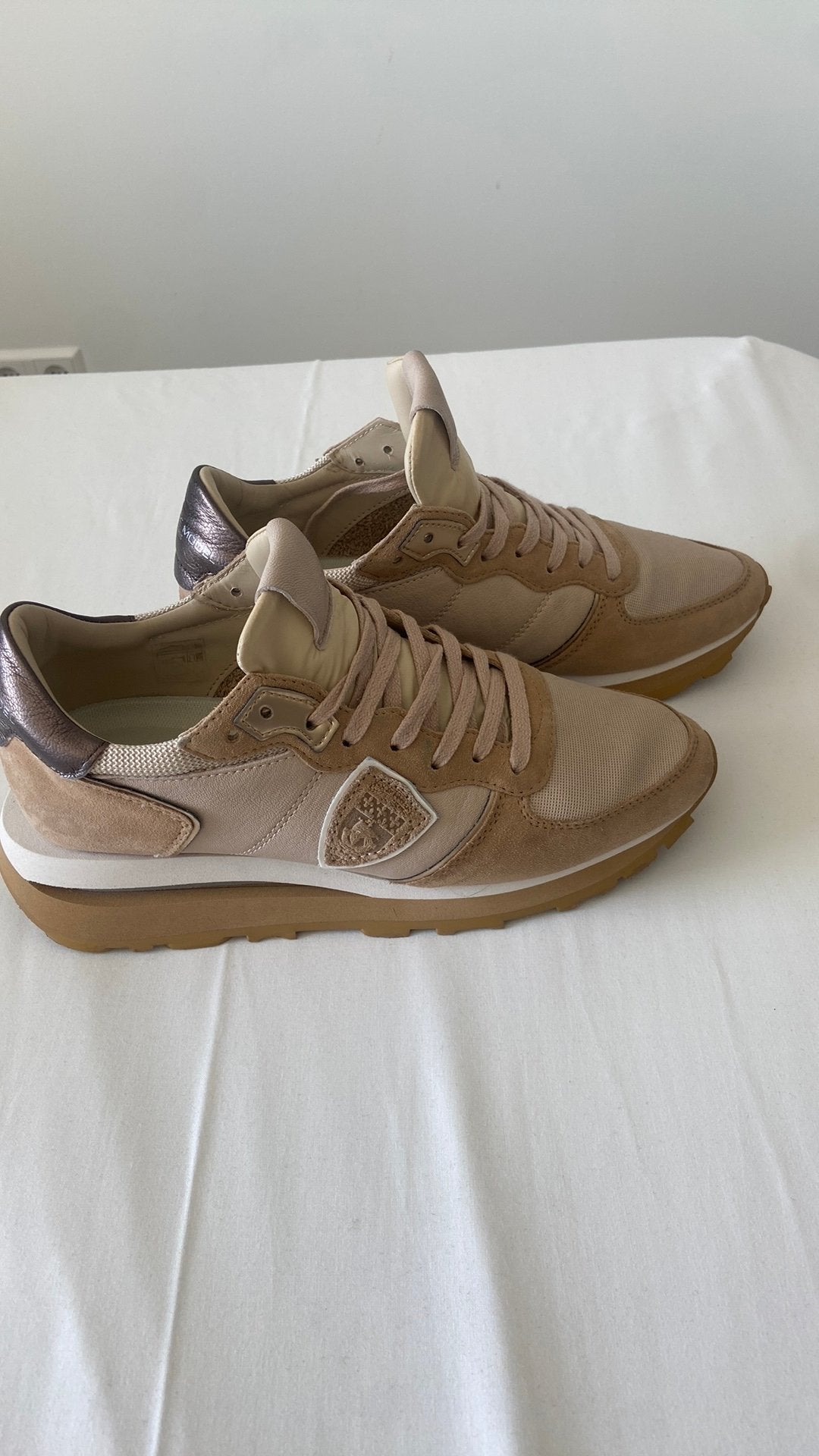 NIEUWE PHILIPPE MODEL SCHOENEN, Kleding | Dames, Ophalen of Verzenden, Zo goed als nieuw, Sneakers of Gympen