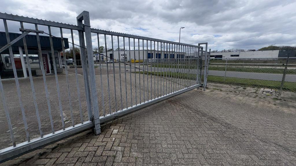 Handbediende gegalvaniseerde schuifpoort hekwerk hek hekken, Tuin en Terras, Ophalen of Verzenden, Zo goed als nieuw, IJzer, Spijlenhekwerk
