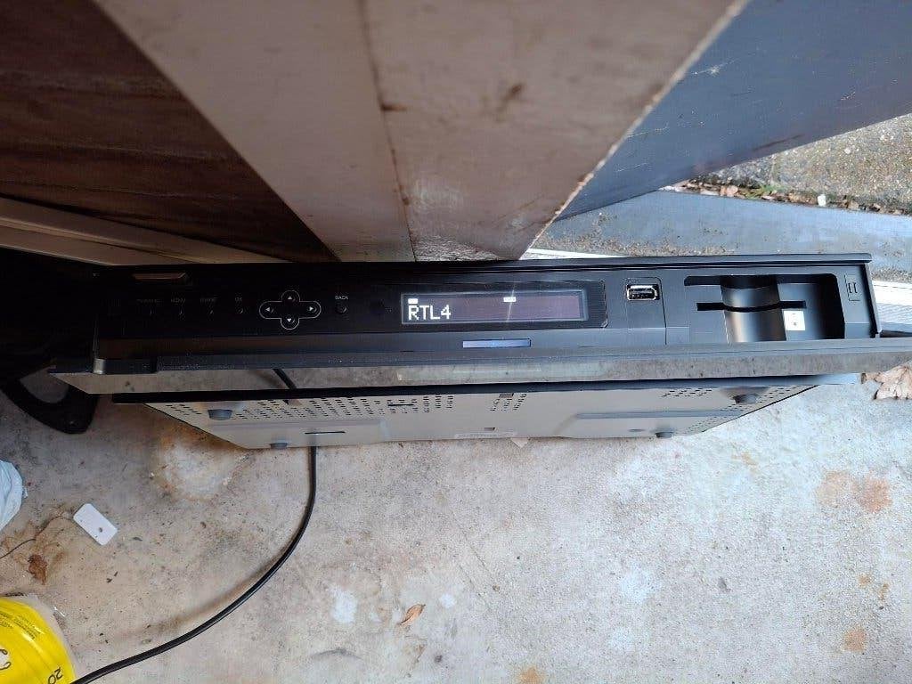 te koop humax IHDR 5050C met nieuwe afstands bediening, Ophalen, Gebruikt, Harddiskrecorder
