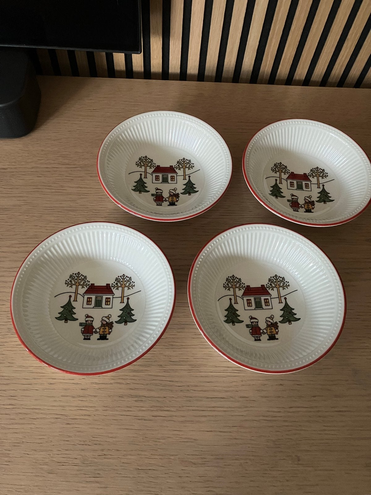 Wedgwood Windsor Christmas kommen - set van 4, Ophalen of Verzenden, Zo goed als nieuw, Kom(men), Wedgwood