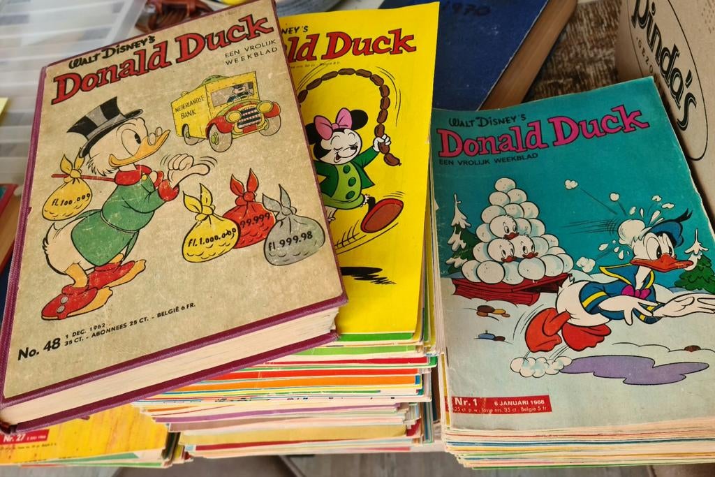 Oude stripbladen, Donald Duck, Flinstones, Pep, Wham, e.d., Eén stripboek, Ophalen, Gelezen