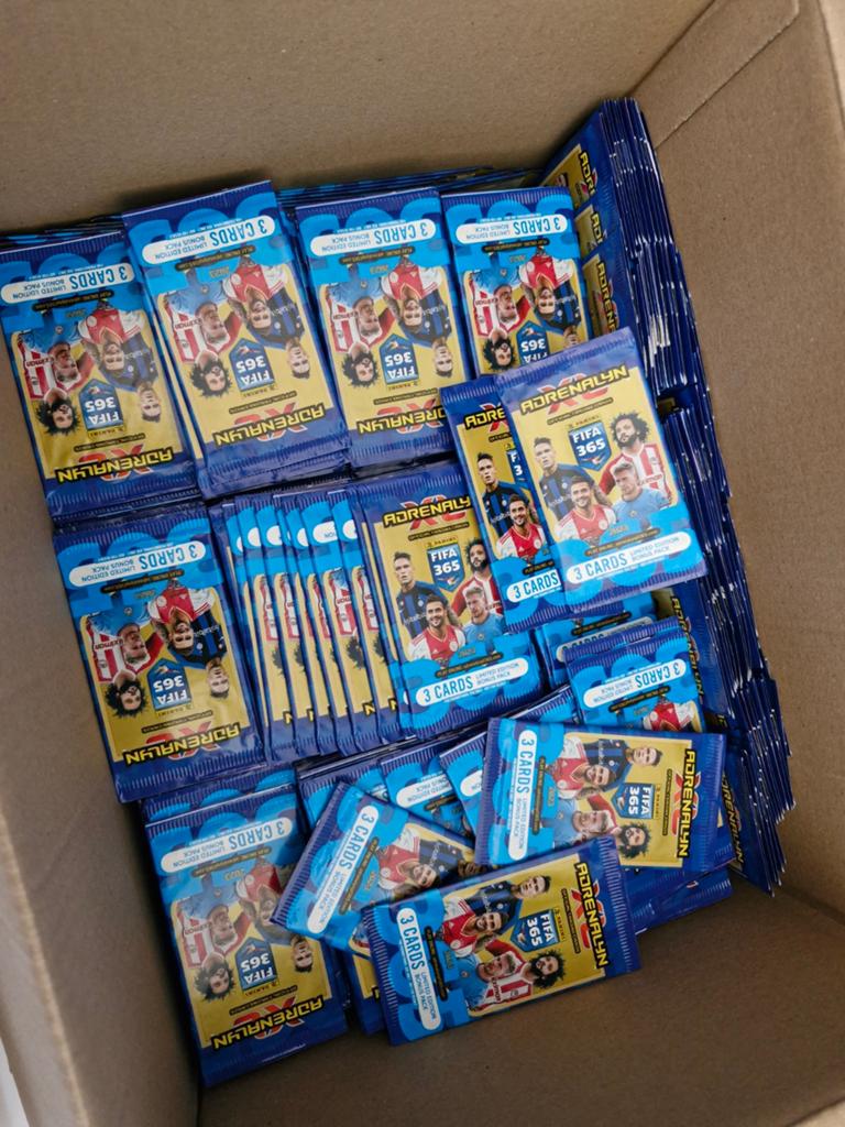 Panini Adrenalyn XL 2023 Packs - 900 setjes, Ophalen of Verzenden, Nieuw, Buitenlandse clubs, Poster, Plaatje of Sticker