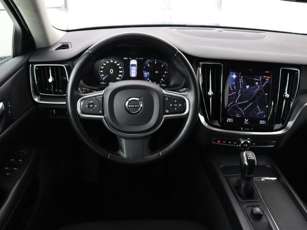 Volvo V60 2.0 D3 Momentum | Carplay | Navigatie | Full LED |, Auto's, Volvo, Voorwielaandrijving, Gebruikt, Euro 6, 4 cilinders
