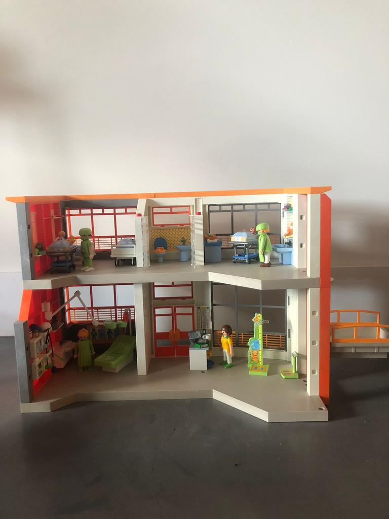 Ziekenhuis en uitbreidingen playmobil, Kinderen en Baby's, Speelgoed | Playmobil, Ophalen of Verzenden, Zo goed als nieuw