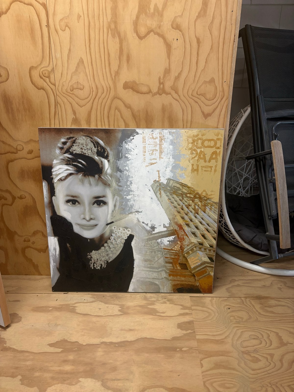 Modern schilderij Audrey Hepburn met stadsgezicht, Antiek en Kunst, Kunst | Schilderijen | Klassiek, Ophalen, Portret of Personen