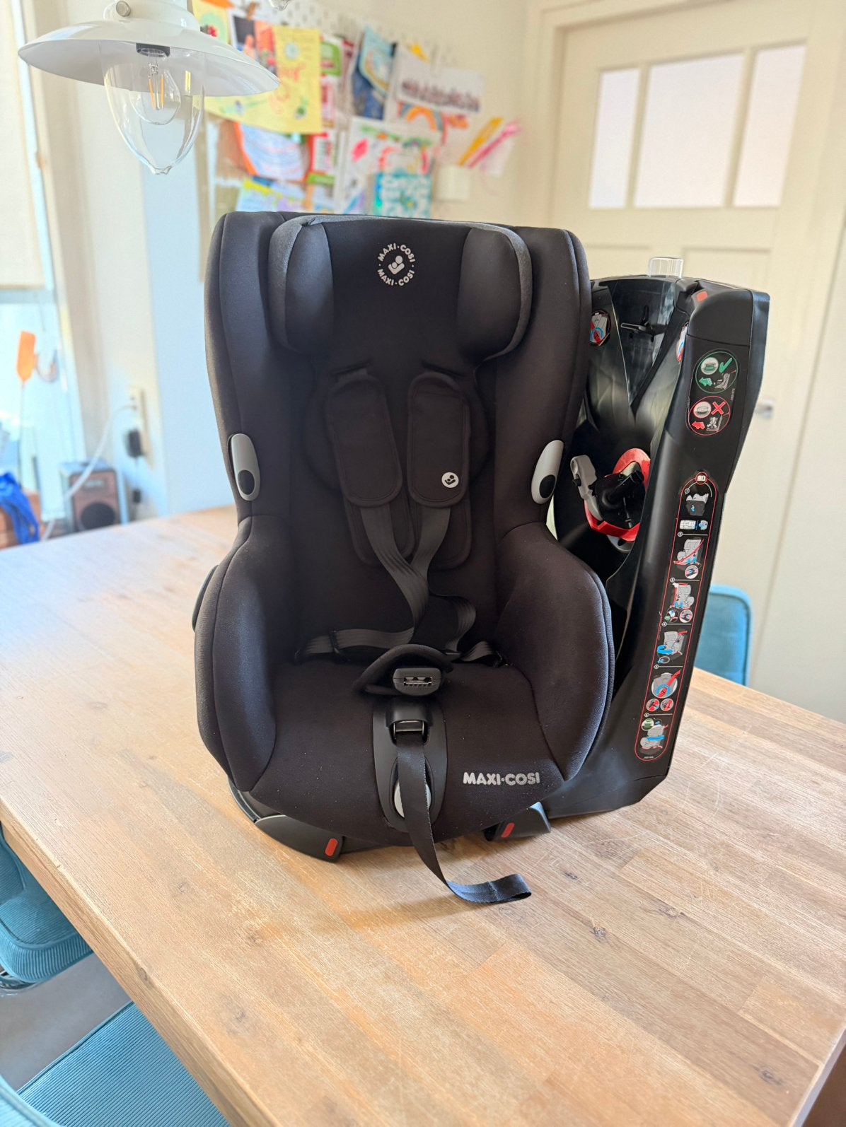 Zeer nette draaibare autostoel maxi cosi 9mnd - 4 jaar, Ophalen, Autogordel, 9 t/m 18 kg, Zo goed als nieuw