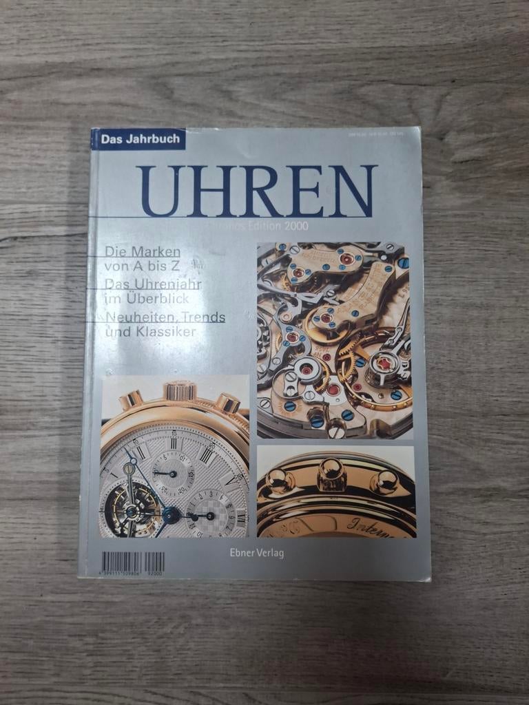 UHREN Das Jahrbuch 2000 - Horloge Catalogus, Ophalen of Verzenden, Gelezen, Overige typen