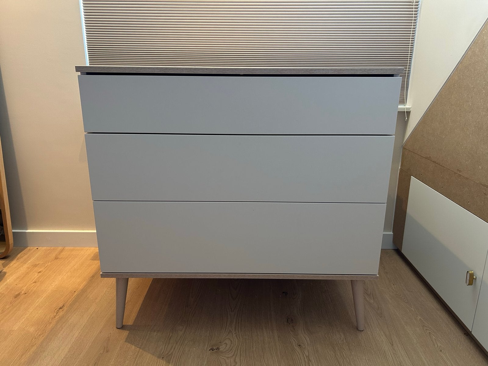 Moderne ladekast/commode met 3 laden, Ophalen, 100 tot 150 cm, Zo goed als nieuw, 3 of 4 laden