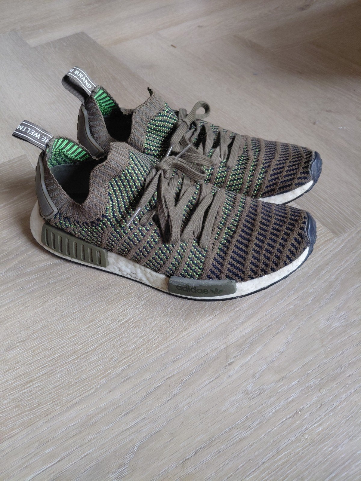 Adidas NMD R1 Primeknit sneakers - Maat 44, Overige kleuren, Ophalen of Verzenden, Sneakers of Gympen, Adidas
