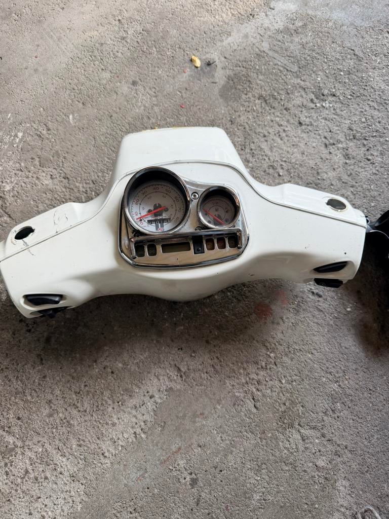 Vespa s stuurkappen incl teller en lamp, Ophalen of Verzenden, Gebruikt