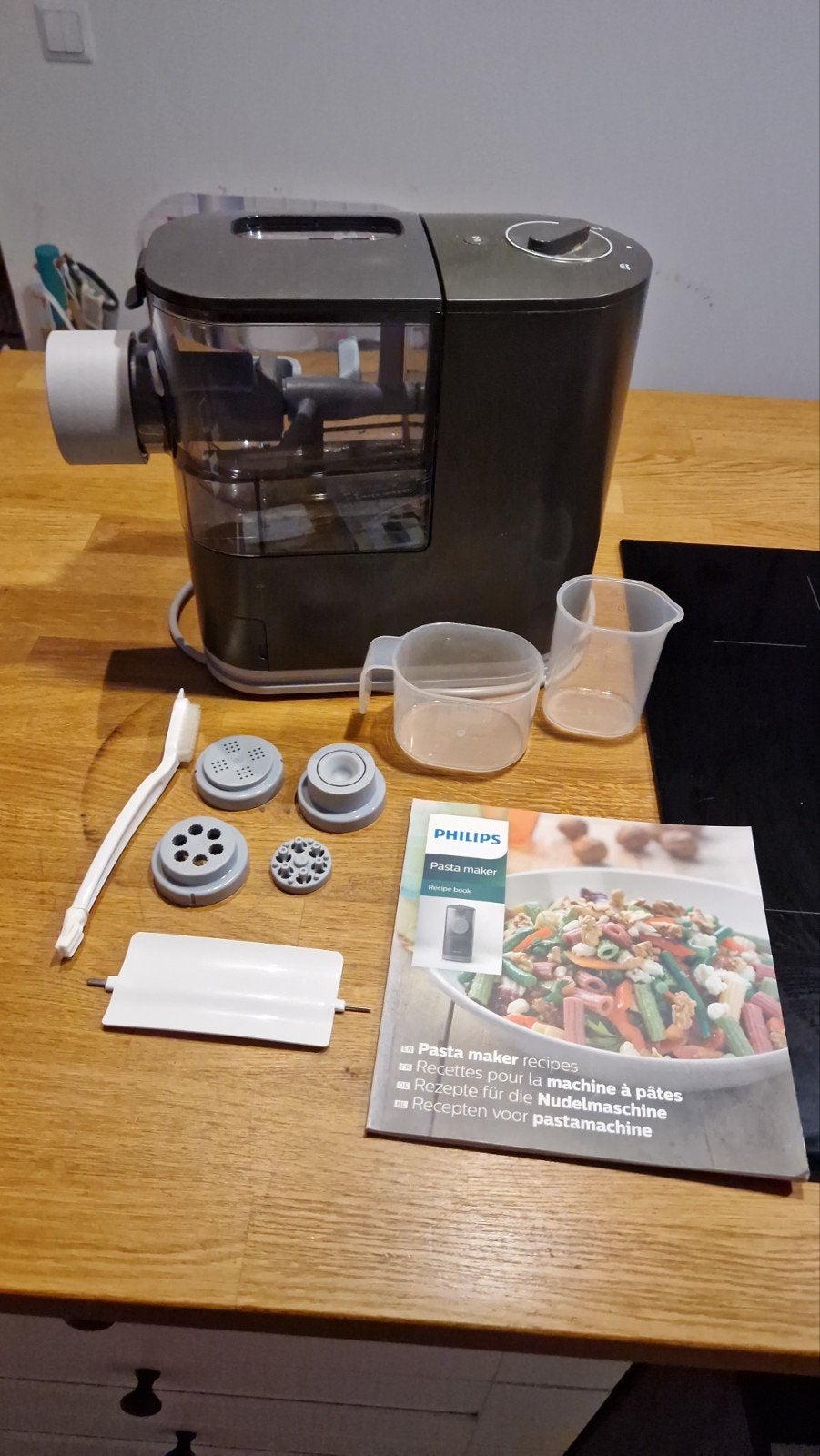 Philips Pastamaker - Maak zelf verse pasta!, 1 tot 2 liter, 2 snelheden, Ophalen of Verzenden, Zo goed als nieuw