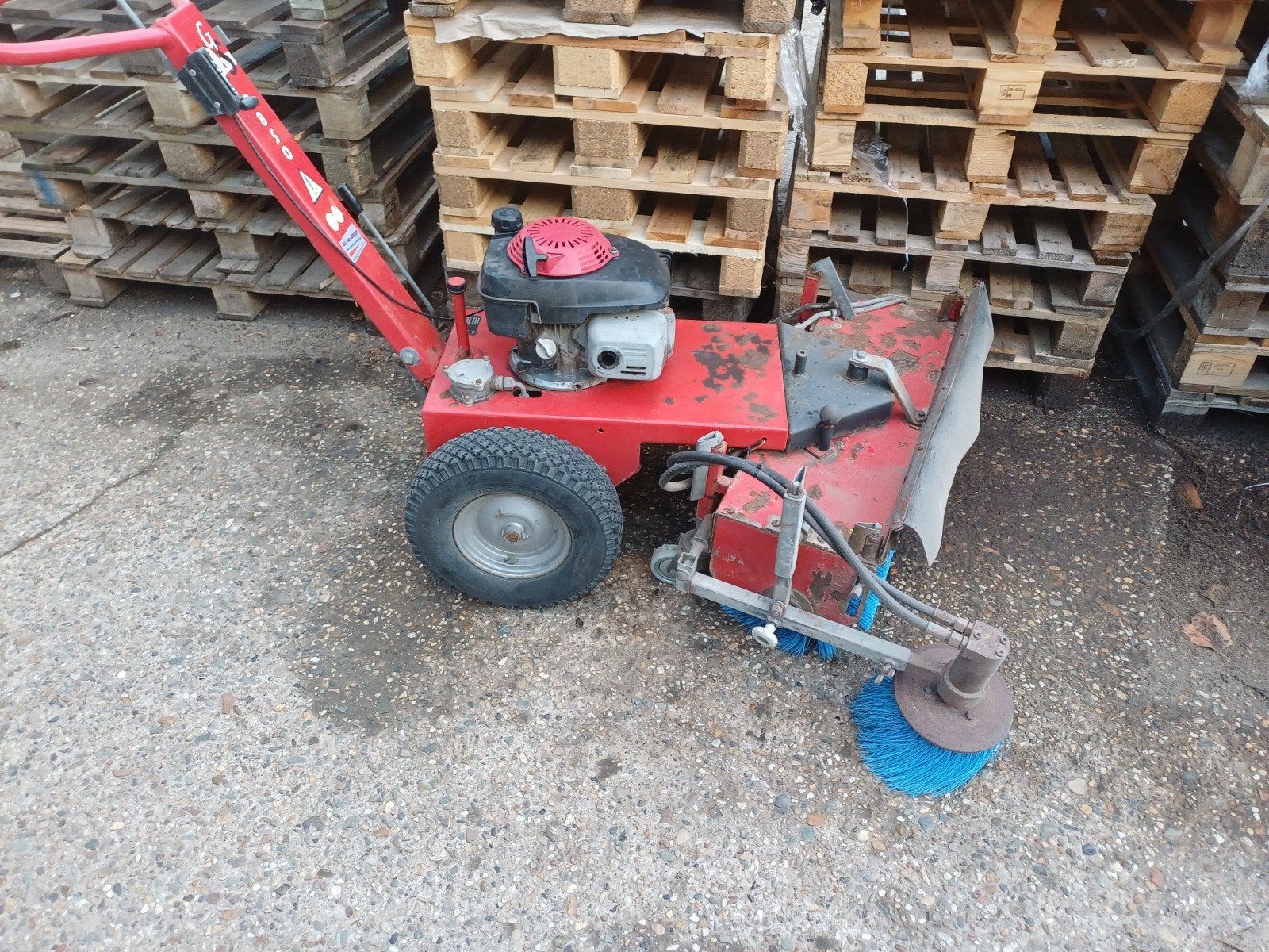 HGS Veegmachine 0850-HB - Krachtige Honda motor, Ophalen, Gebruikt, HGS