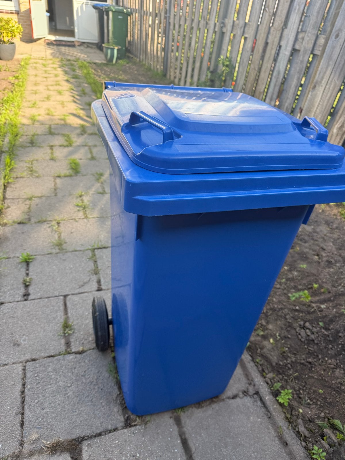 Blauwe afvalcontainer met wielen, Kunststof, Gebruikt, 40 liter of meer, Ophalen of Verzenden