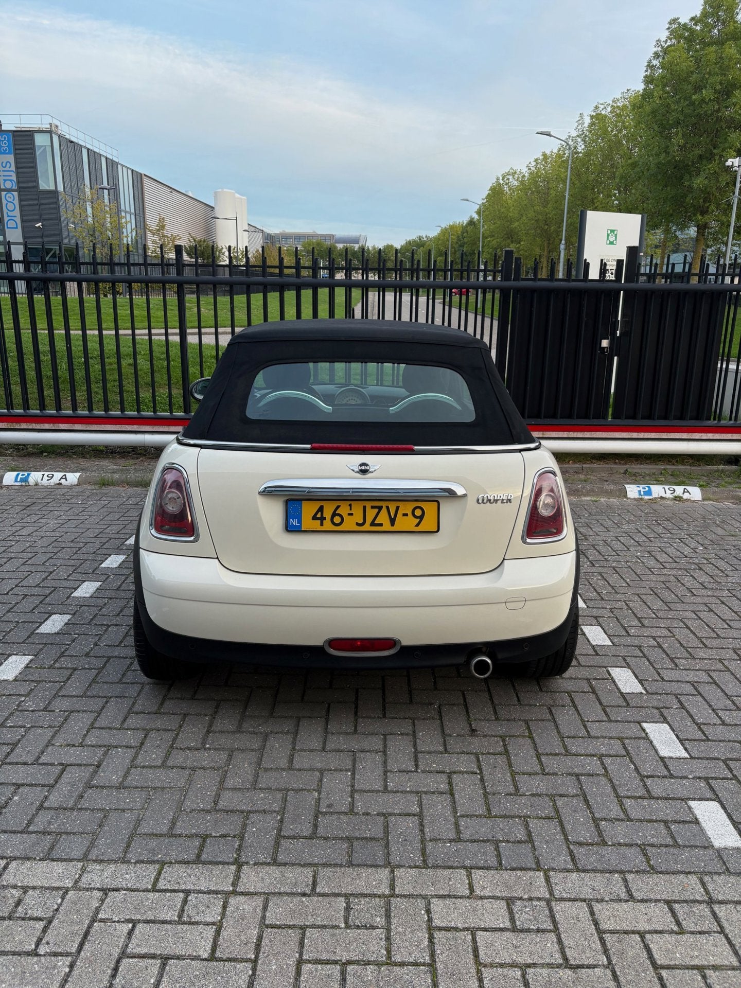 Foto 13 van Mini Cabrio 1.6 Cooper Chili - Cabrio - Cruise - Airco