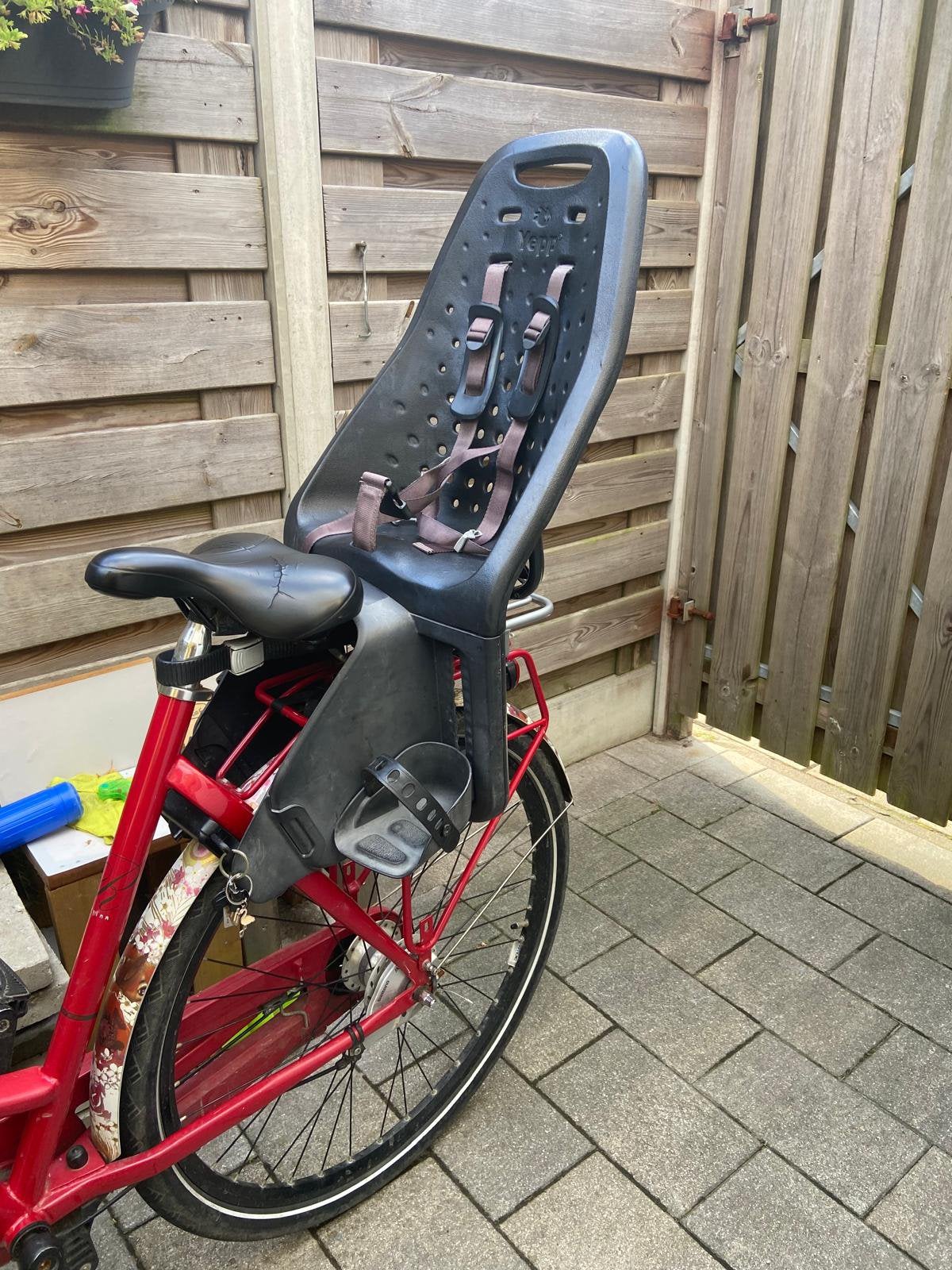 Achterzitje fiets stoeltje, Ophalen, Gebruikt, Achterzitje, Voetsteuntjes