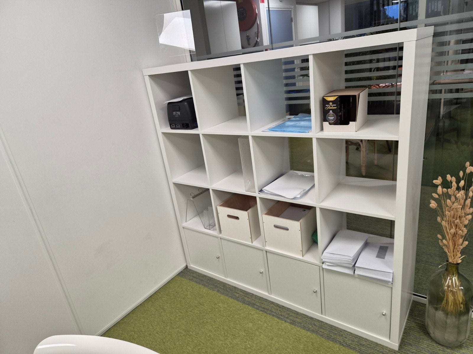 IKEA Kallax vakkenkast met deurtjes - Zeer goede staat, Ophalen, Zo goed als nieuw