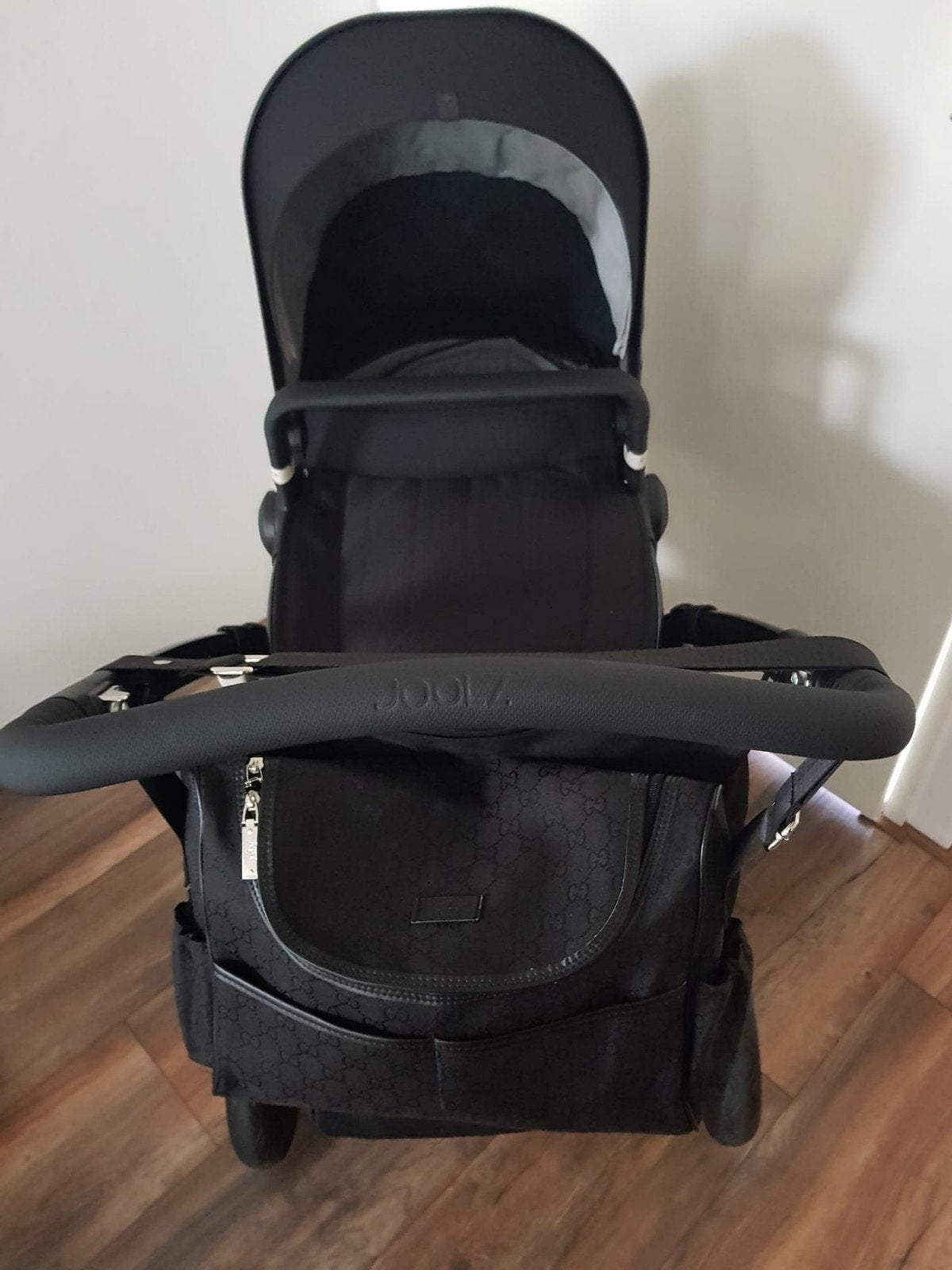 Joolz Geo² Black - complete met luxe accessoires, Kinderen en Baby's, Kinderwagens en Combinaties, Ophalen, Zo goed als nieuw