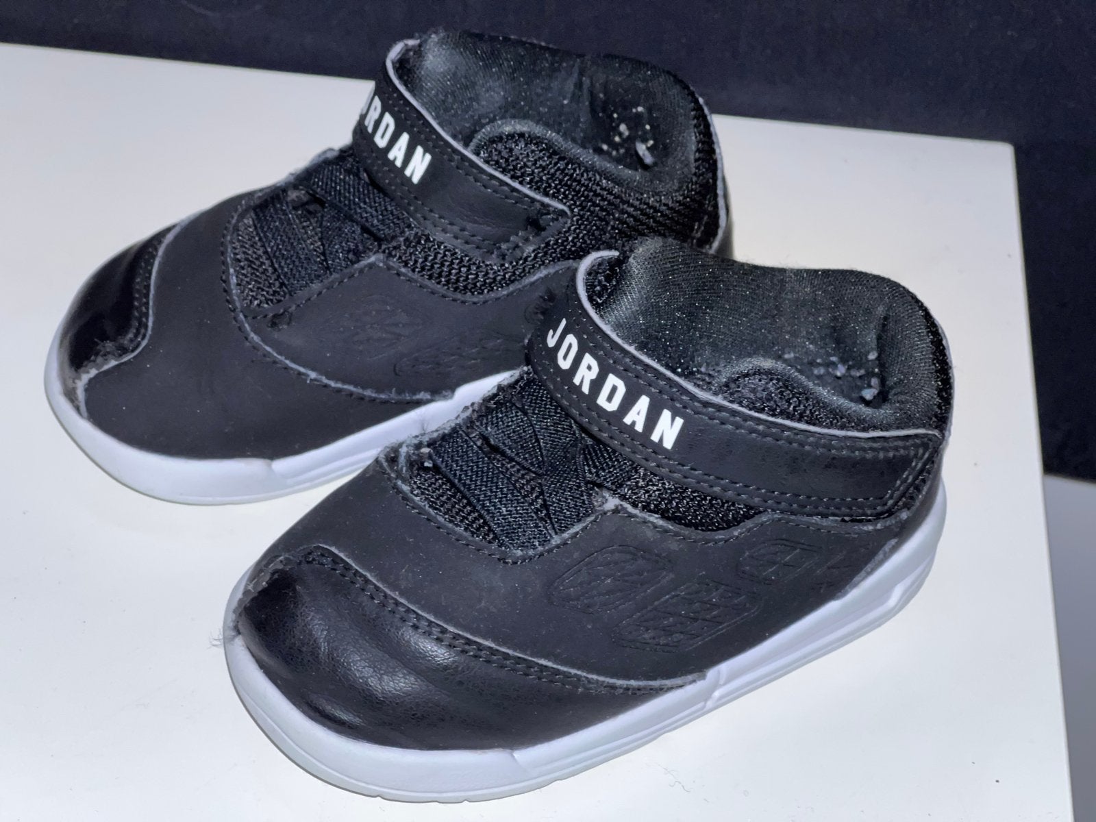 Jordan baby sneakers maat 22 - Zwart, Ophalen of Verzenden, Gebruikt, Jongen of Meisje, Schoenen