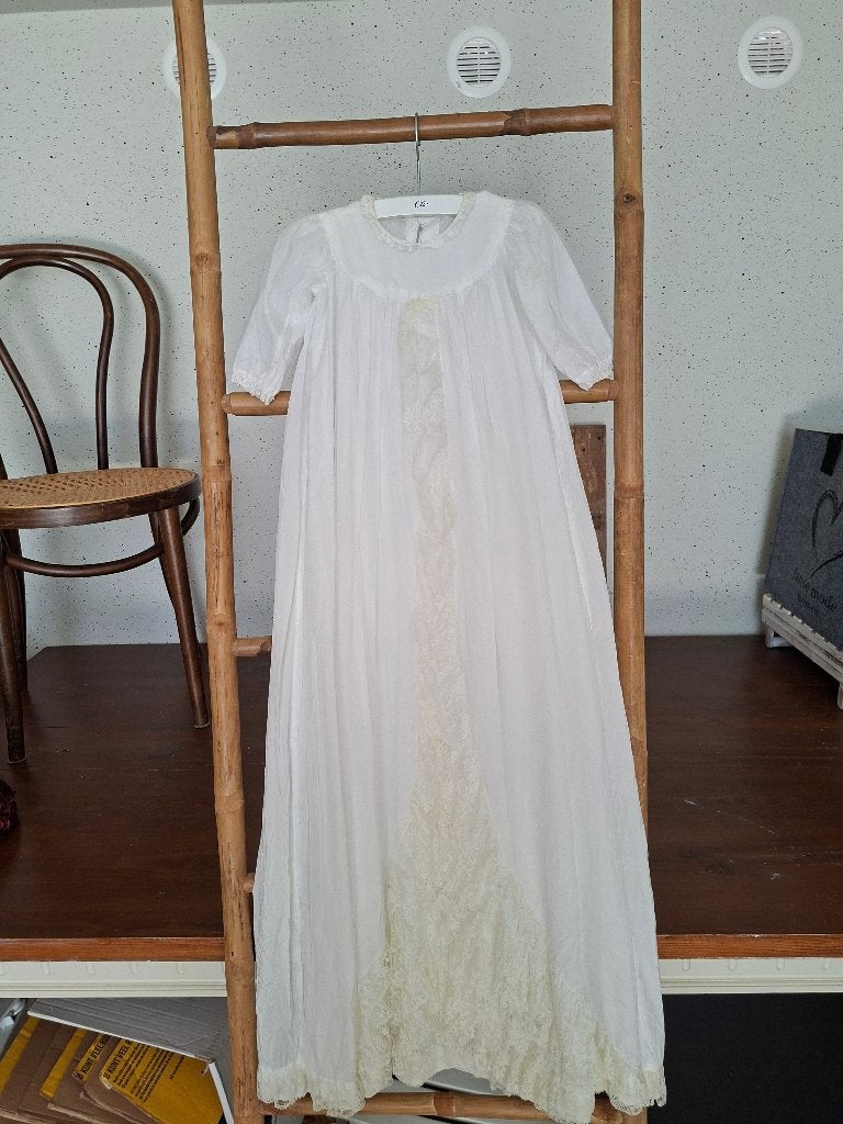 Prachtig wit doopjurkje met kanten details, Ophalen of Verzenden, Kinderen, -vintage