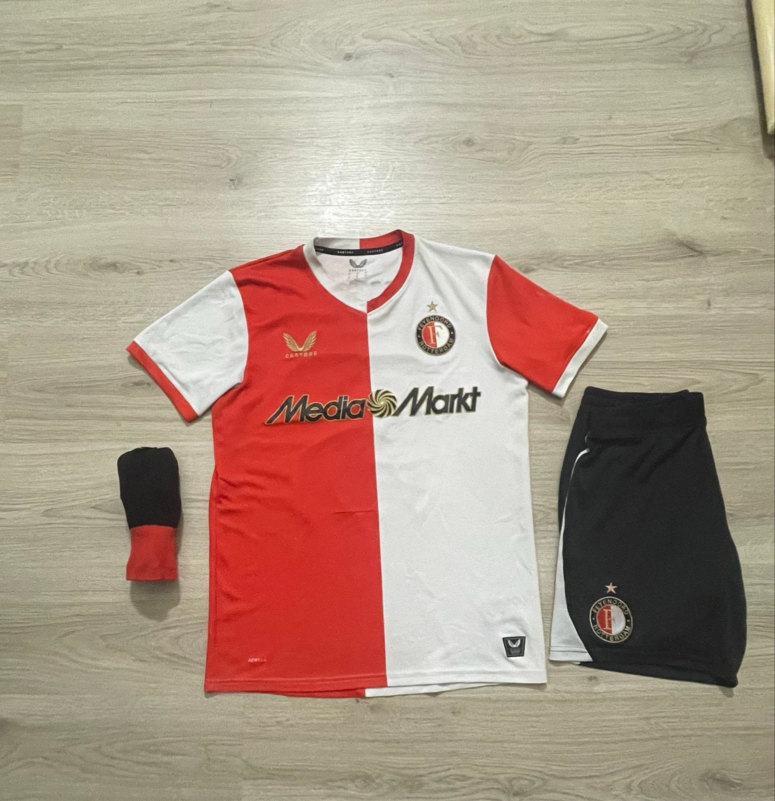 Feyenoord Thuistenue 2023/2024 Maat s, Kleding | Heren, Ophalen of Verzenden, Zo goed als nieuw, Voetbal, Rood