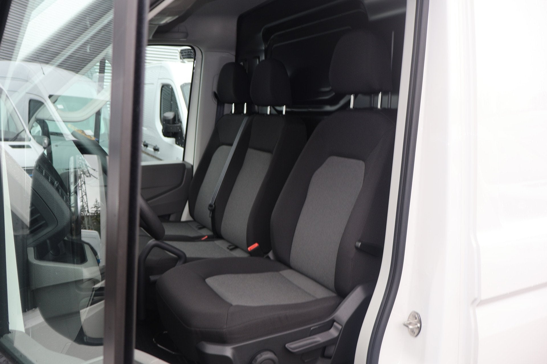 Volkswagen Crafter 2.0 TDI L3 H2 Airco Apple Carplay Camera, Auto's, Voorwielaandrijving, Stof, Gebruikt, Euro 6