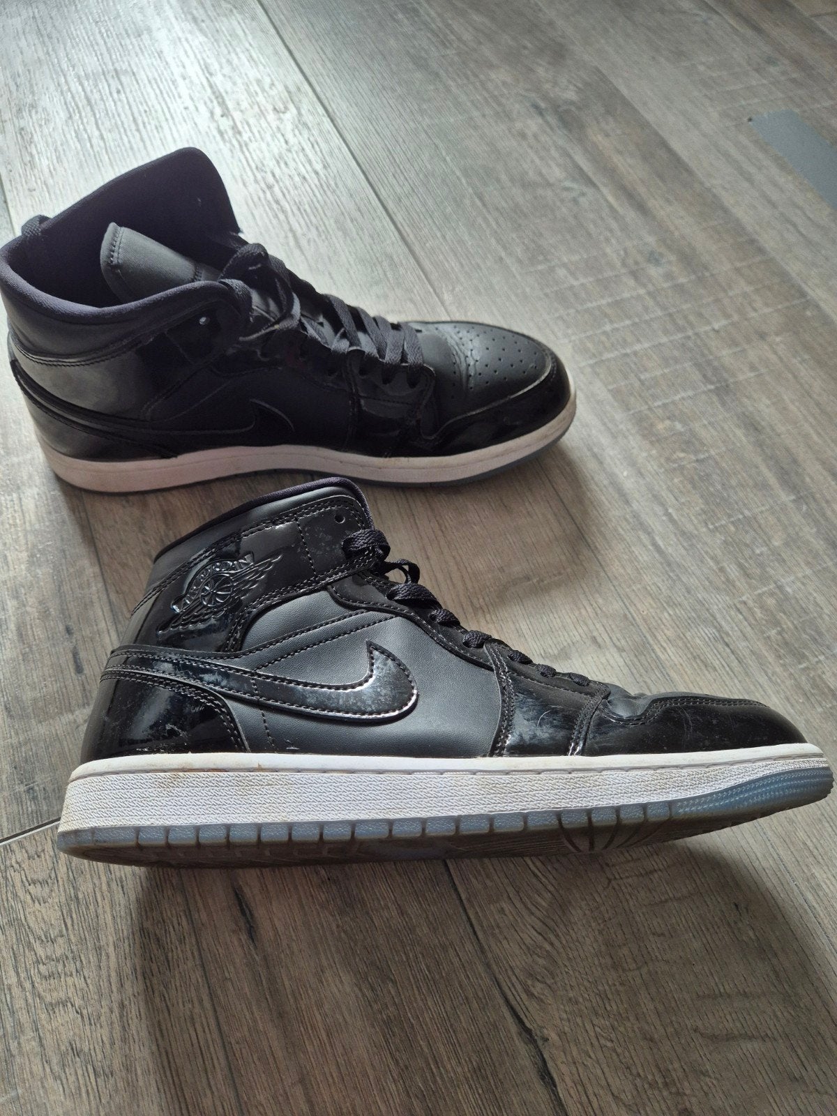 Nike Air Jordan 1 Mid - Maat 43, Kleding | Heren, Zwart, Nike, Ophalen of Verzenden, Sneakers of Gympen