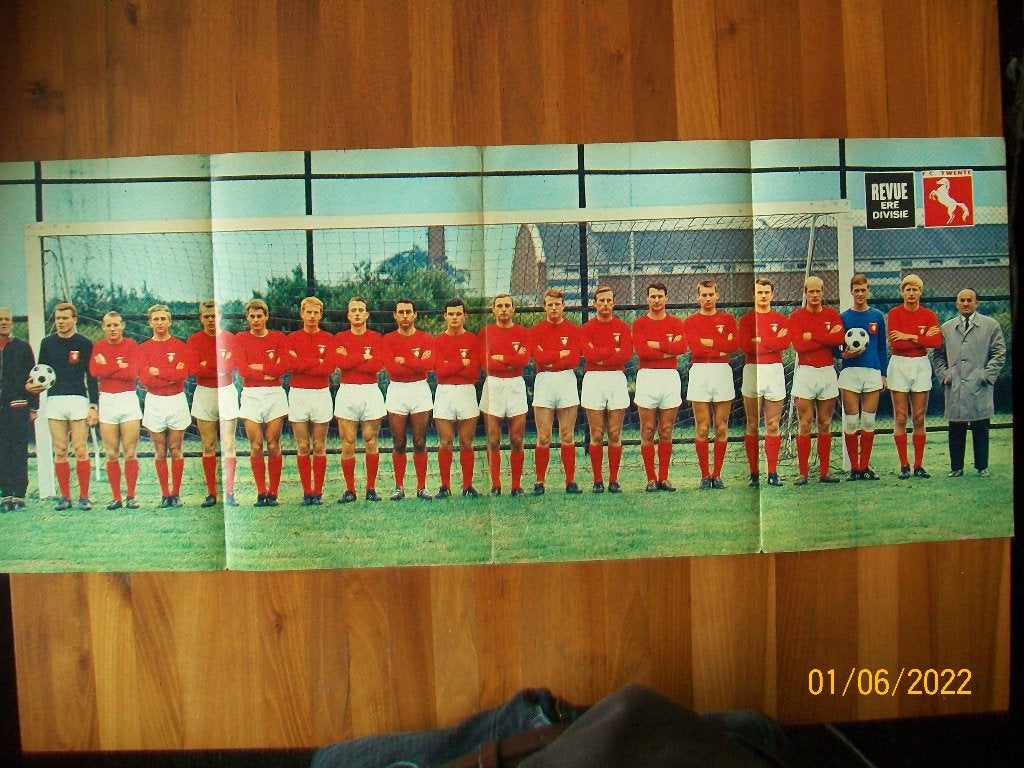 Uitklapposter FC Twente ( Revu) seizoen 1965 - 1966, Verzenden, Gebruikt, F.C. Twente, Poster, Plaatje of Sticker