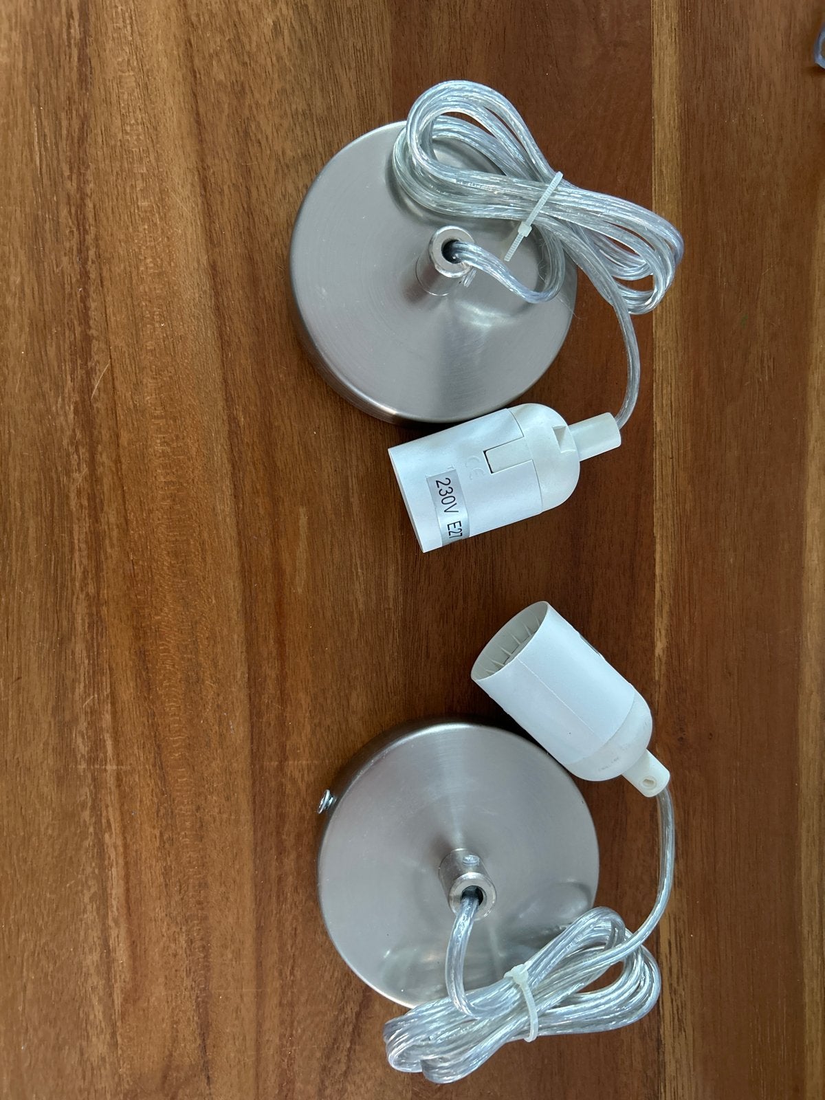 2 Nieuwe Pendel E27 Lampen met Koord - Max 60 Watt, Ophalen, Gloeilamp, 60 watt of meer, Nieuw