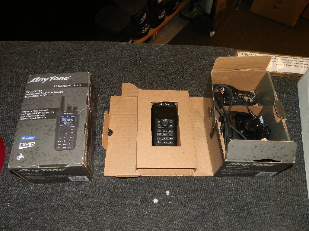 Anytone AT-D878UVII Plus portofoon DMR en transceiver, 15 km of meer, Ophalen of Verzenden, Zo goed als nieuw, Portofoon of Walkie-talkie
