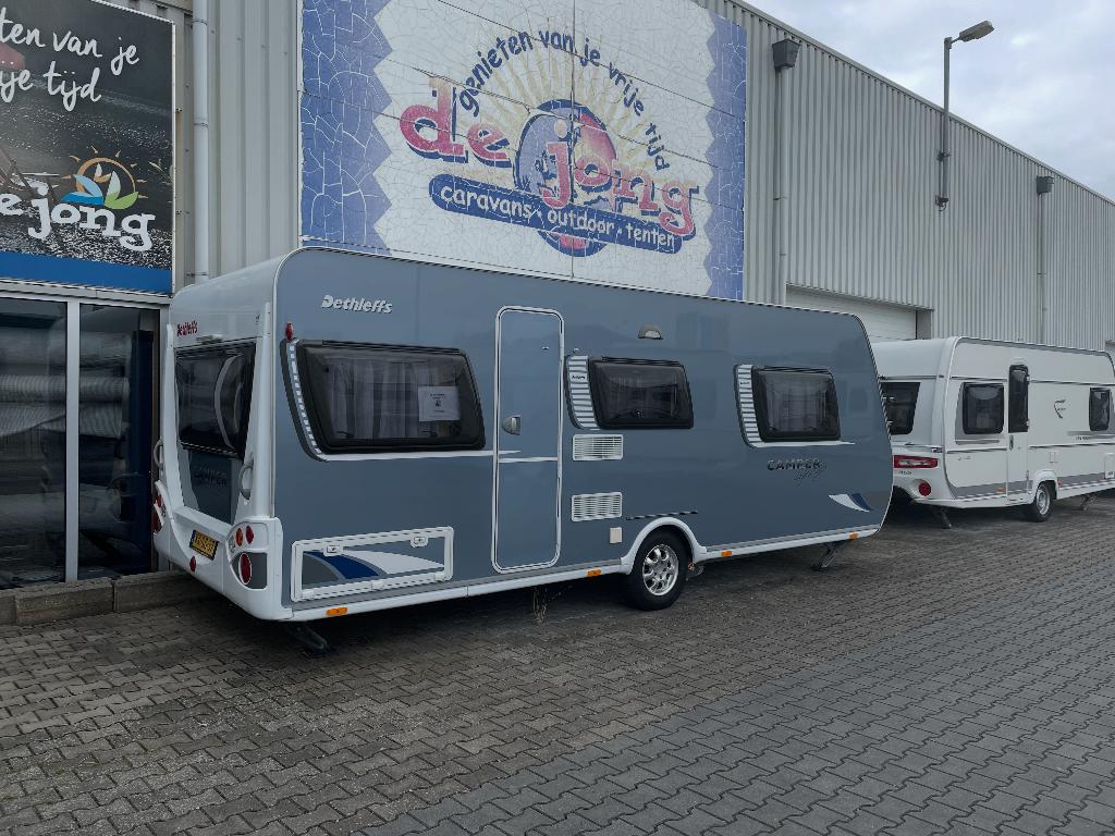 Dethleffs Camper lifestyle 540 DBM -Vrijstaand bed & Mover -, Particulier, Tot en met 4, 1000 - 1250 kg, Rondzit