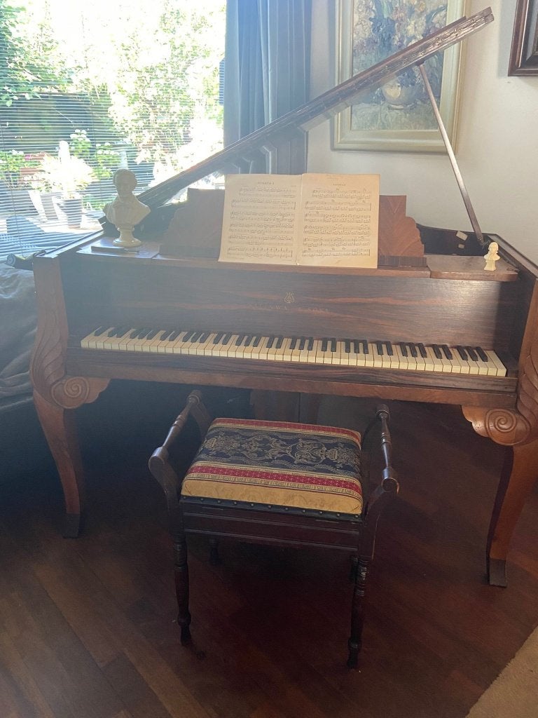 Antieke vleugel piano, Muziek en Instrumenten, Piano's, Ophalen, Gebruikt, Bruin, Vleugel