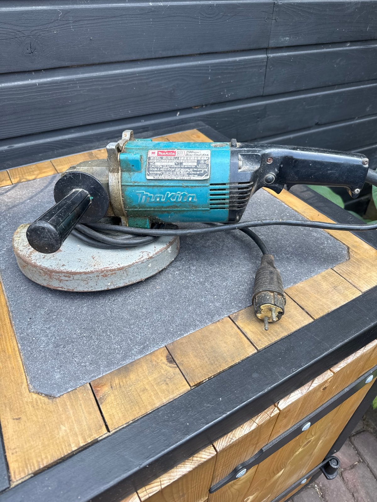 Makita 9609HB 230mm Haakse Slijper - 2000W, Ophalen of Verzenden, Gebruikt, 1200 watt of meer, Overige typen