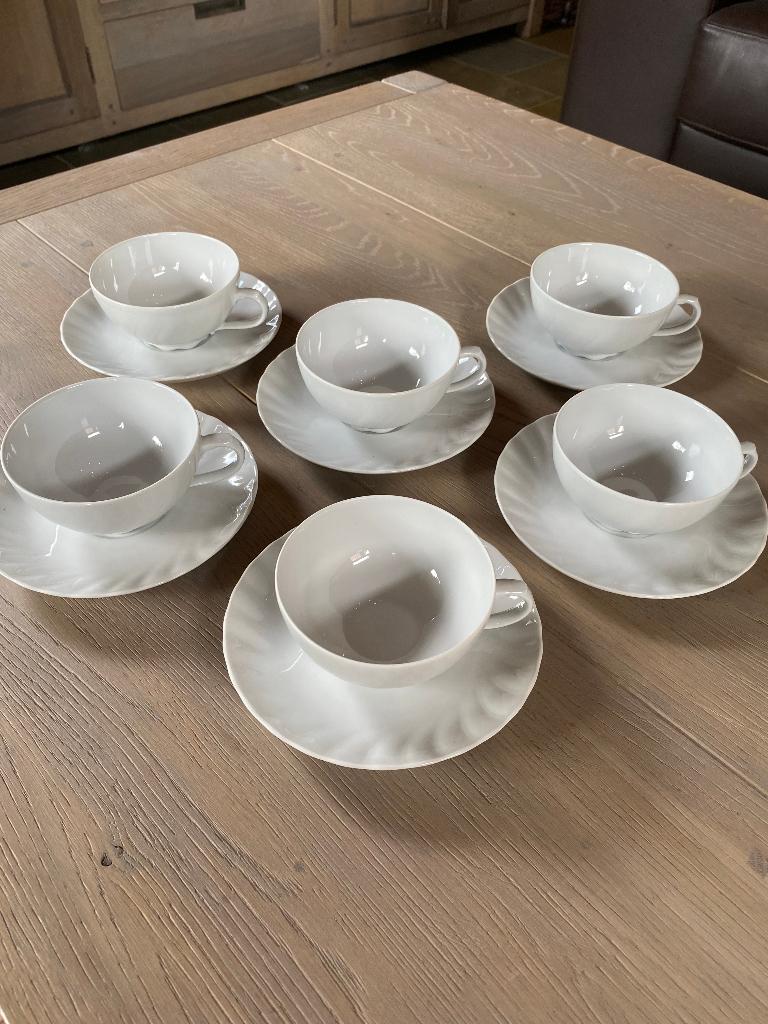 Kop en schoteltje (6 stuks) Seltmann Weiden - Douwe Egberts, Ophalen of Verzenden, Zo goed als nieuw, Overige stijlen, Kop(pen) en/of Schotel(s)