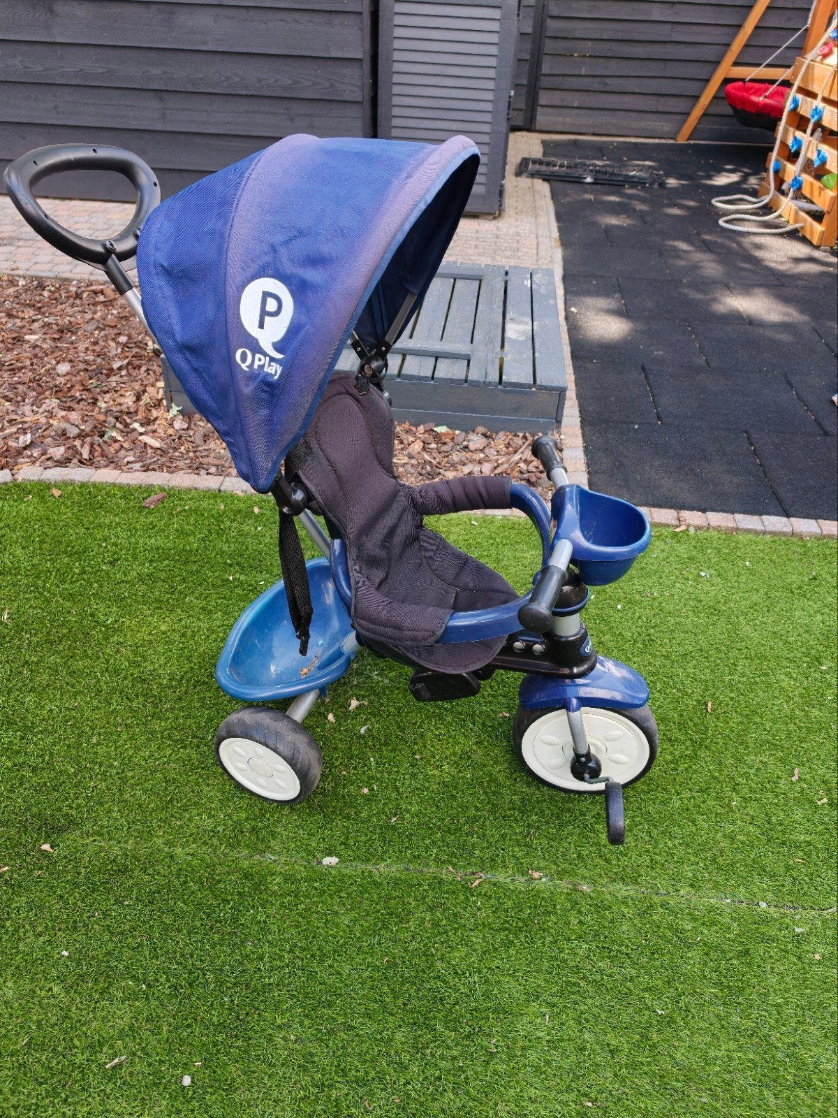 Driewieler met duwstang - Q Play, Ophalen, Gebruikt, Q Play, Duwstang