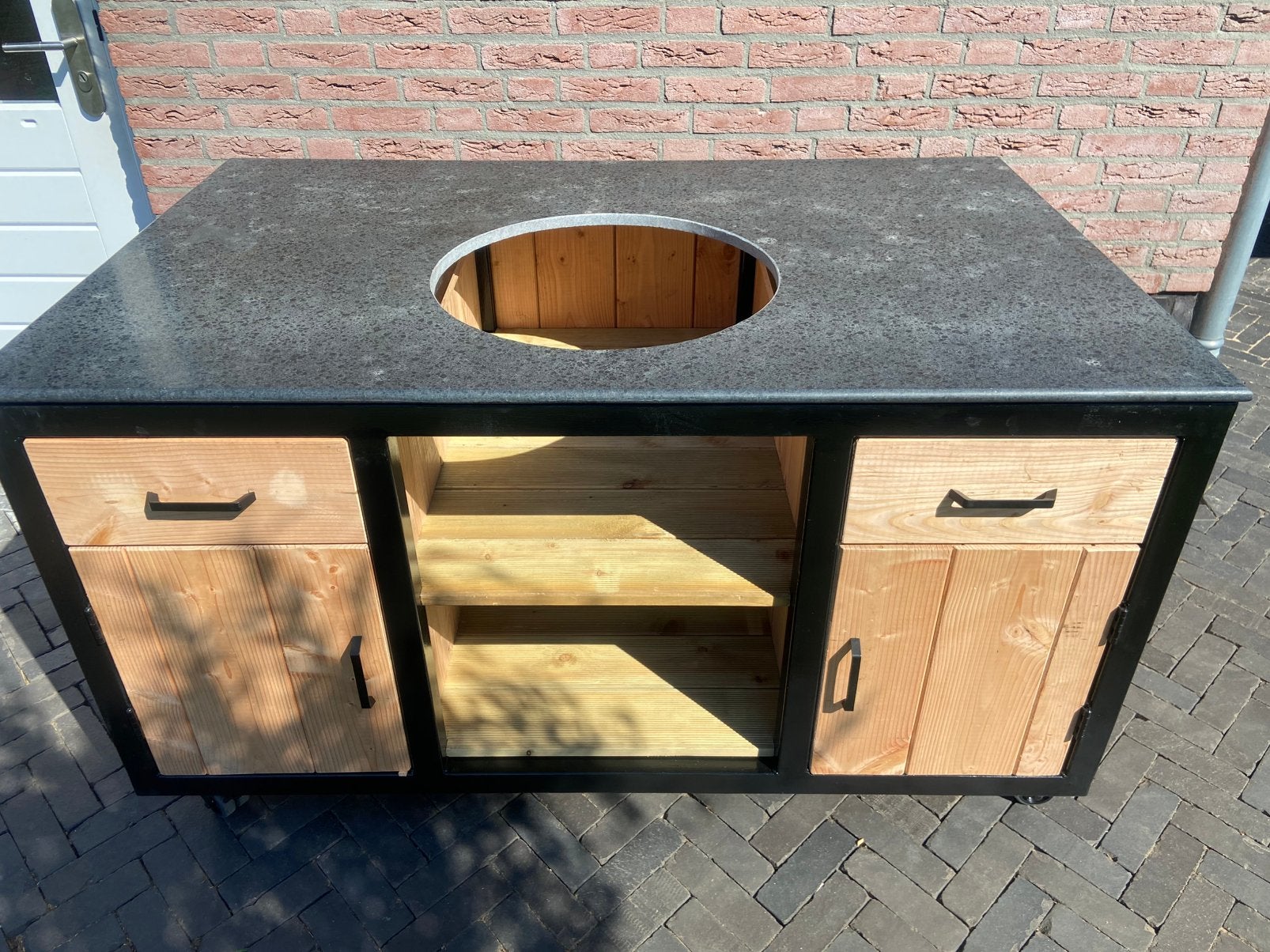 Buitenkeuken graniet mobiel, Tuin en Terras, Buitenkeukens, Ophalen, Nieuw, Houtskool, Vrijstaand