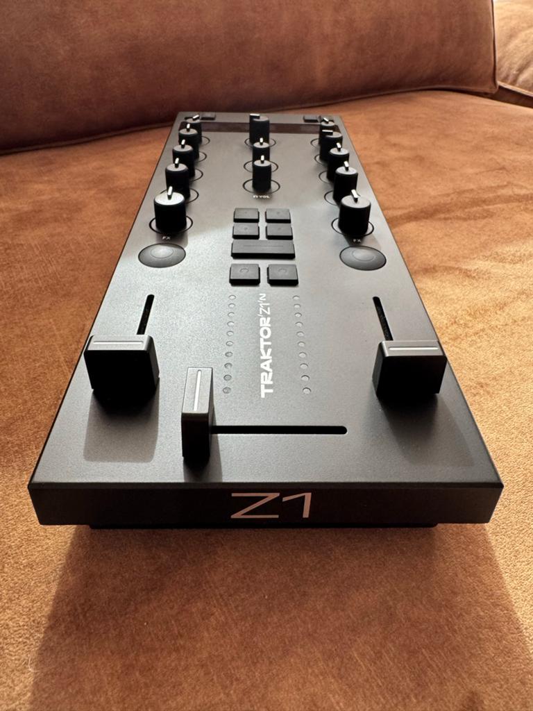 Traktor Z1 DJ-controller MK2, Ophalen of Verzenden, Zo goed als nieuw, Dj-set, Overige merken